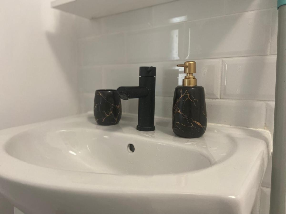 Apartament Garsoniera In Complex Rezidential Bukareszt Zewnętrze zdjęcie